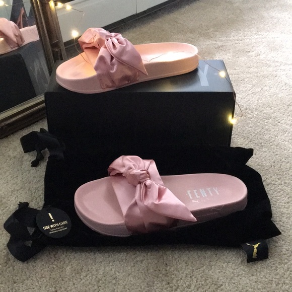 pink fenty bow slides